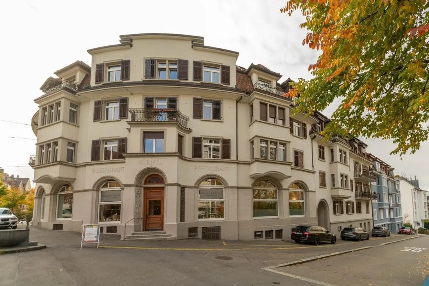 Stylish old building apartment in the heart of District 6 - Photo 1 of 8