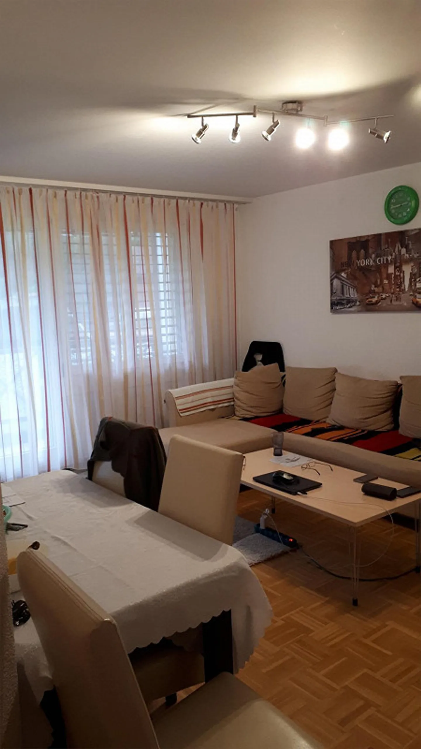 Ampio appartamento con 2 camere - Foto 8 di 8
