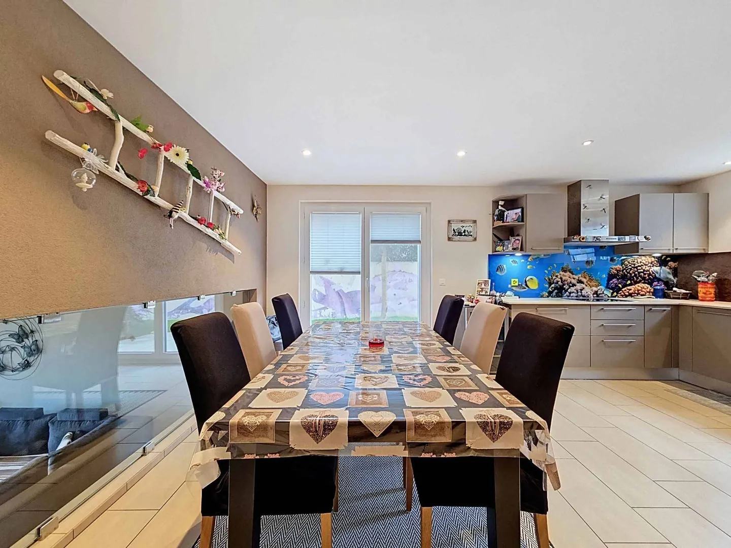 Charmante 4,5-Zimmer-Villa im Herzen einer grünen Umgebung - Foto 4 von 13