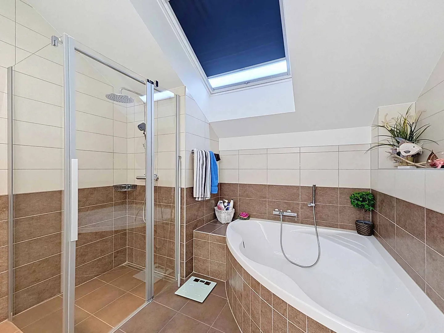 Charmante 4,5-Zimmer-Villa im Herzen einer grünen Umgebung - Foto 8 von 13