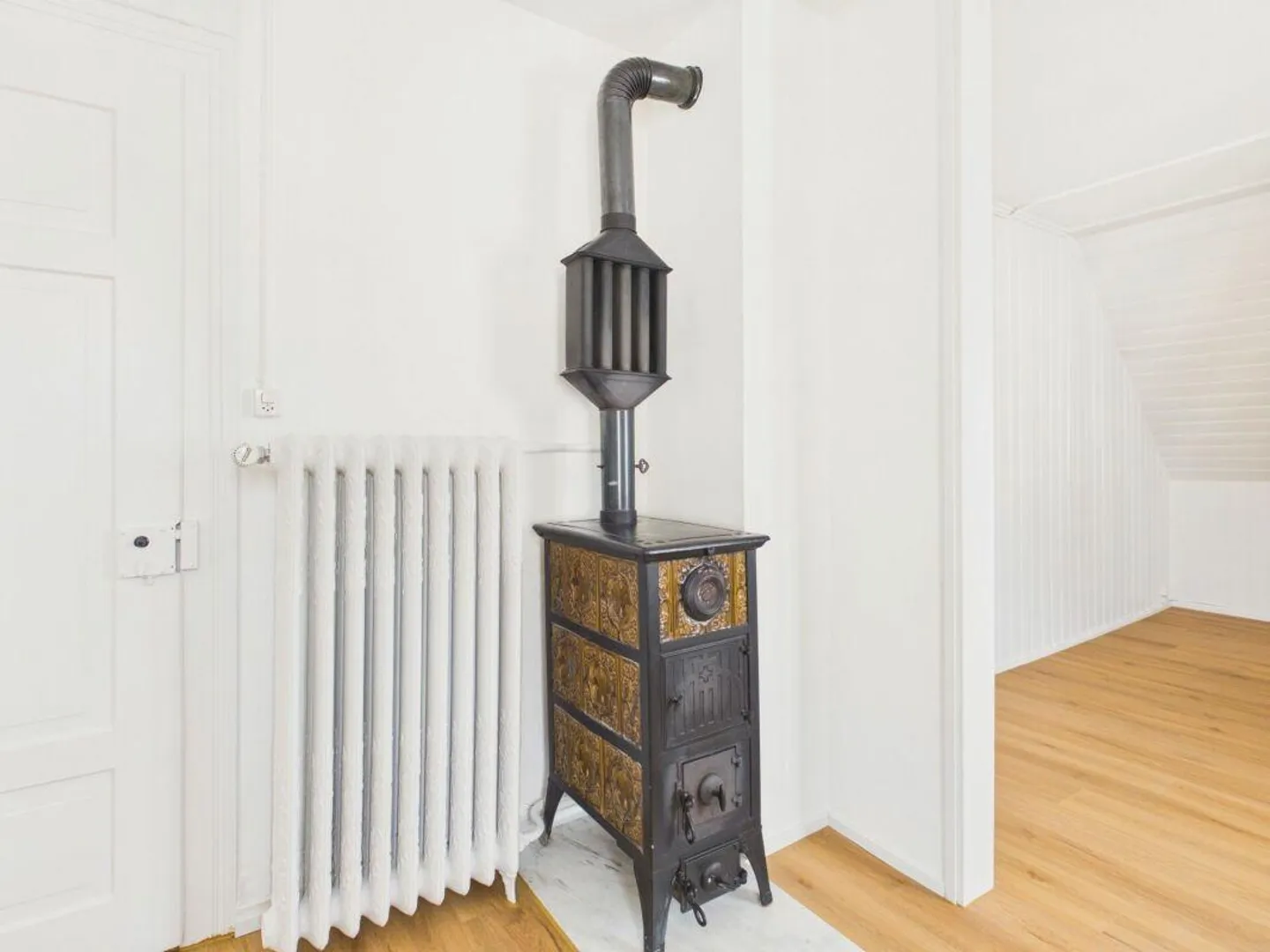 Stilvolle Jugendstilwohnung - Foto 3 von 17