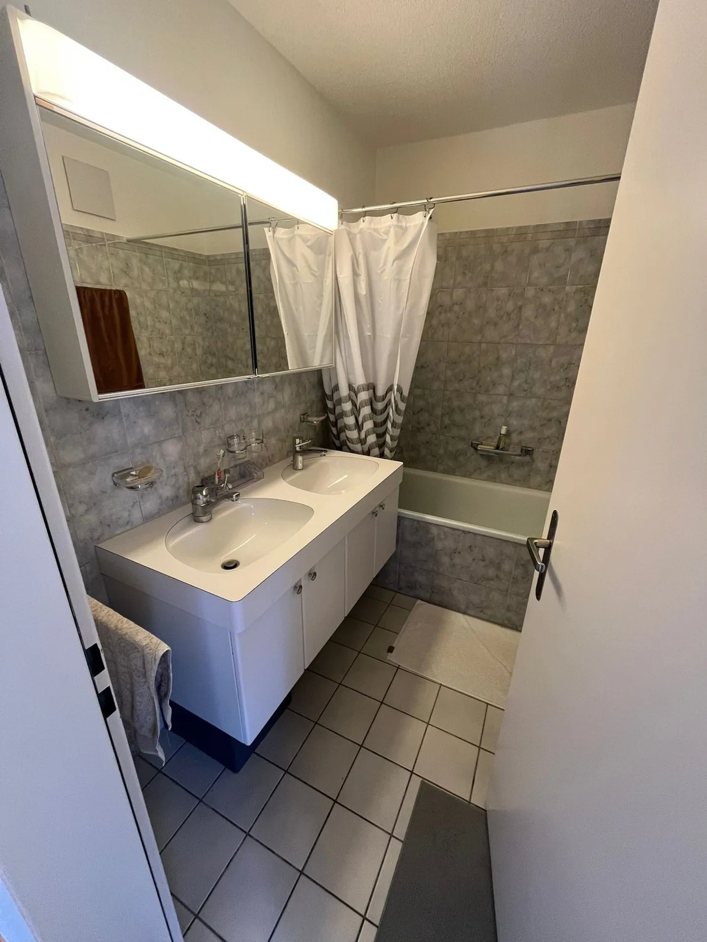 APPARTEMENT 1½ PIÈCE À ZURICH - DISTRICT 8, MEUBLÉ, TEMPORAIRE - Photo 10 sur 10