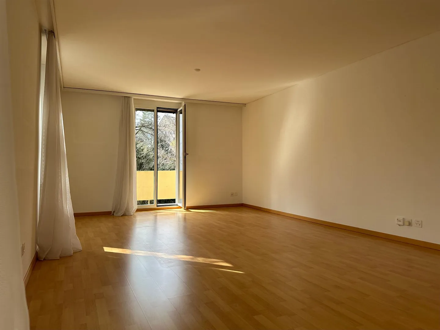 Appartement de 4,5 pièces dans un environnement calme - Photo 2 sur 27