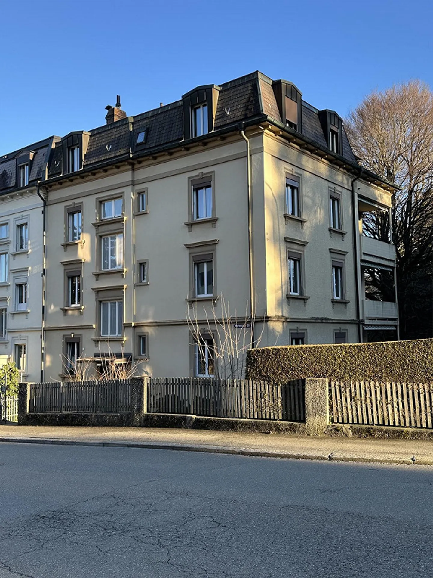 Appartement de 4,5 pièces dans un environnement calme - Photo 25 sur 27