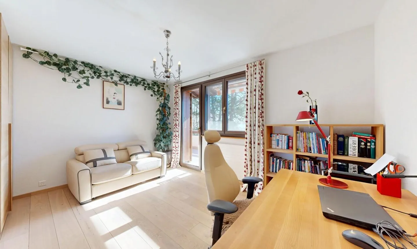 A 5 minuti da Aubonne: grande villa immersa in un verde scenario - Foto 7 di 13
