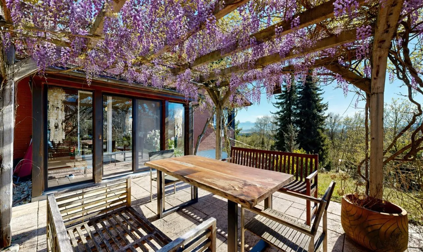 A 5 minuti da Aubonne: grande villa immersa in un verde scenario - Foto 11 di 13