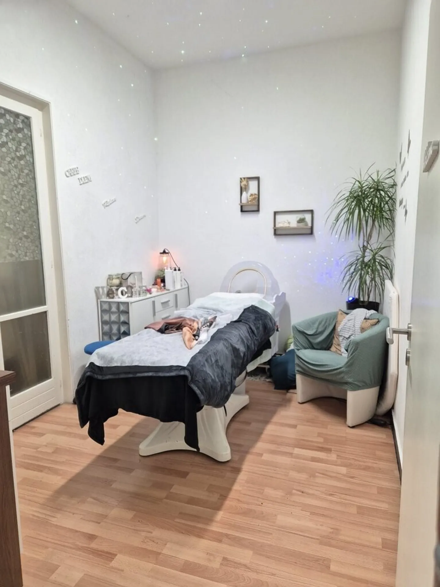 Salon de coiffure à louer proche du centre ville de Sion - Photo 3 sur 4