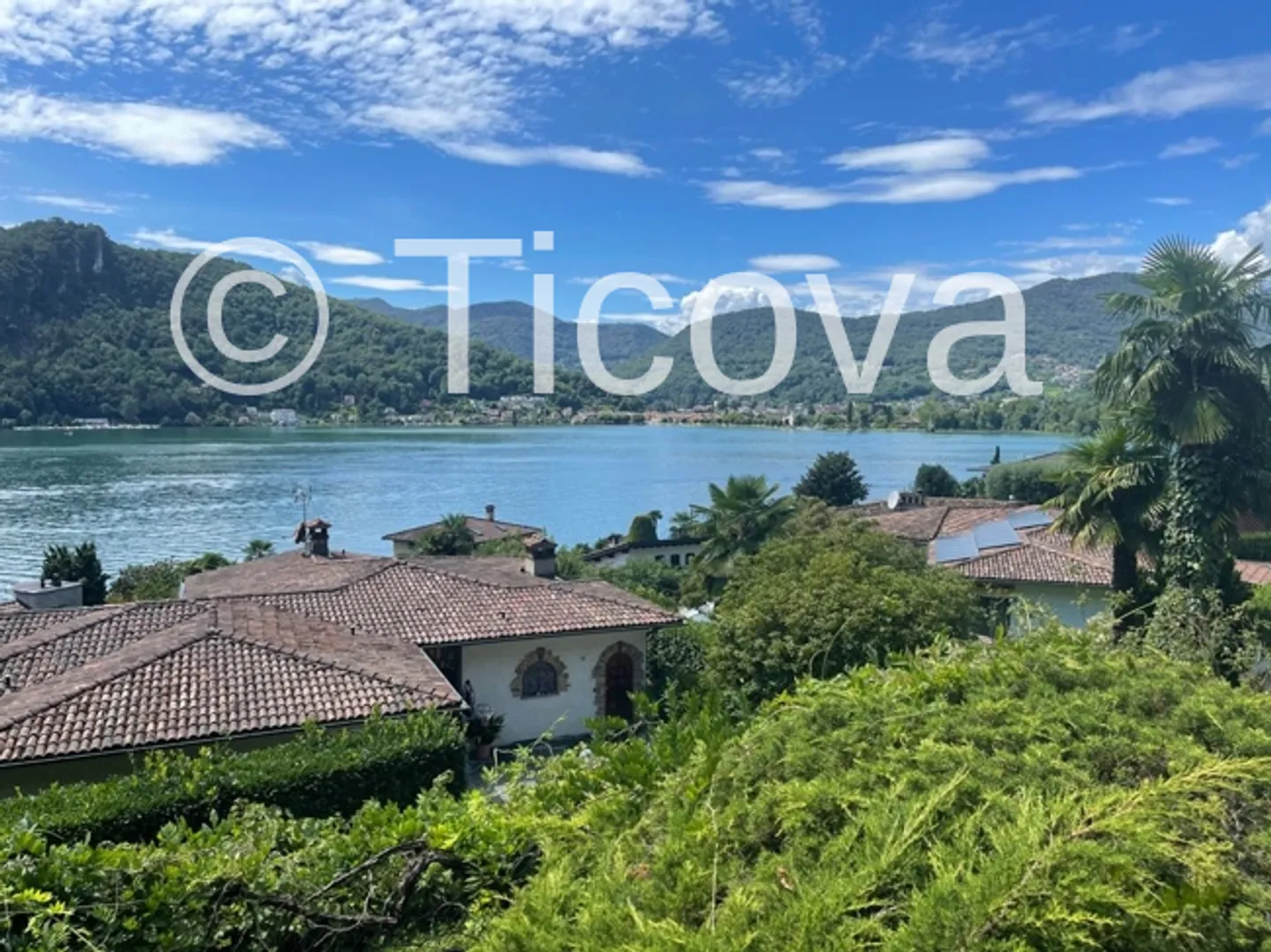 Villa in vendita - Foto 2 di 3