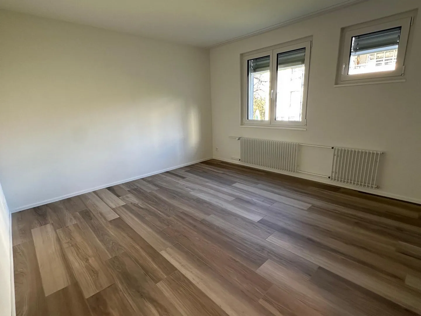 New, idyllic 5.5 room apartment with garden seating area - Photo 8 of 13