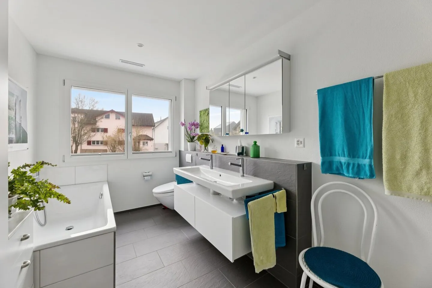 Modernes 4.5 Zimmer Apartment - Foto 8 von 10