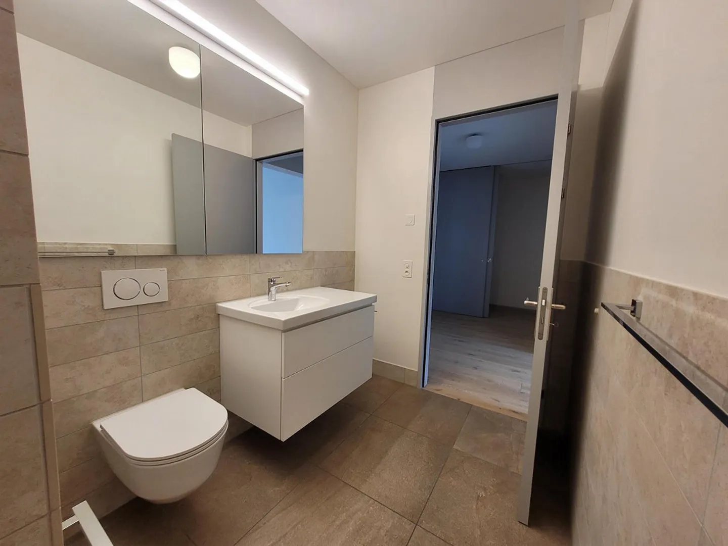 Vivere moderno in una posizione centrale! - Foto 5 di 8
