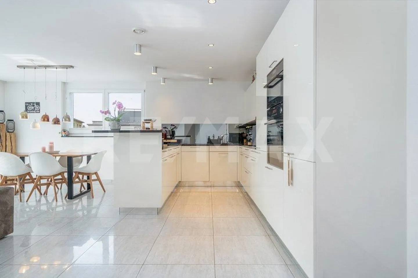 Licht, Raum und Komfort – zeitgemäss wohnen, grosszügig leben - Foto 5 di 13