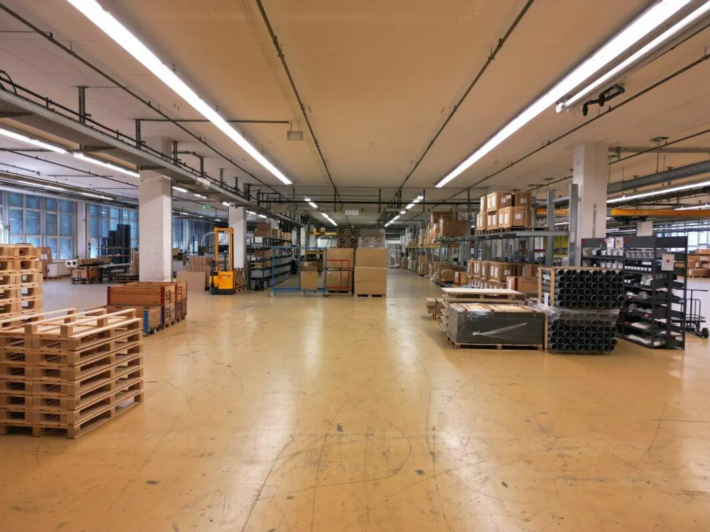 3'763m2 - Spazi di stoccaggio, logistica o produzione di prima classe - Foto 6 di 12