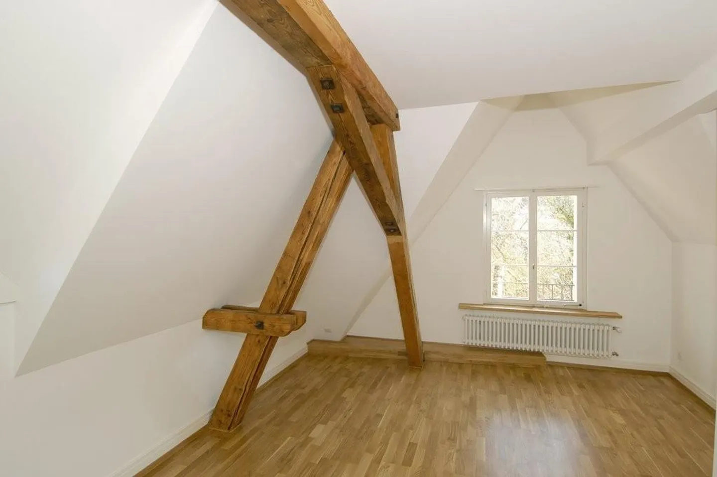 Appartamento maisonette speciale con galleria e utilizzo del giardino - Foto 6 di 11