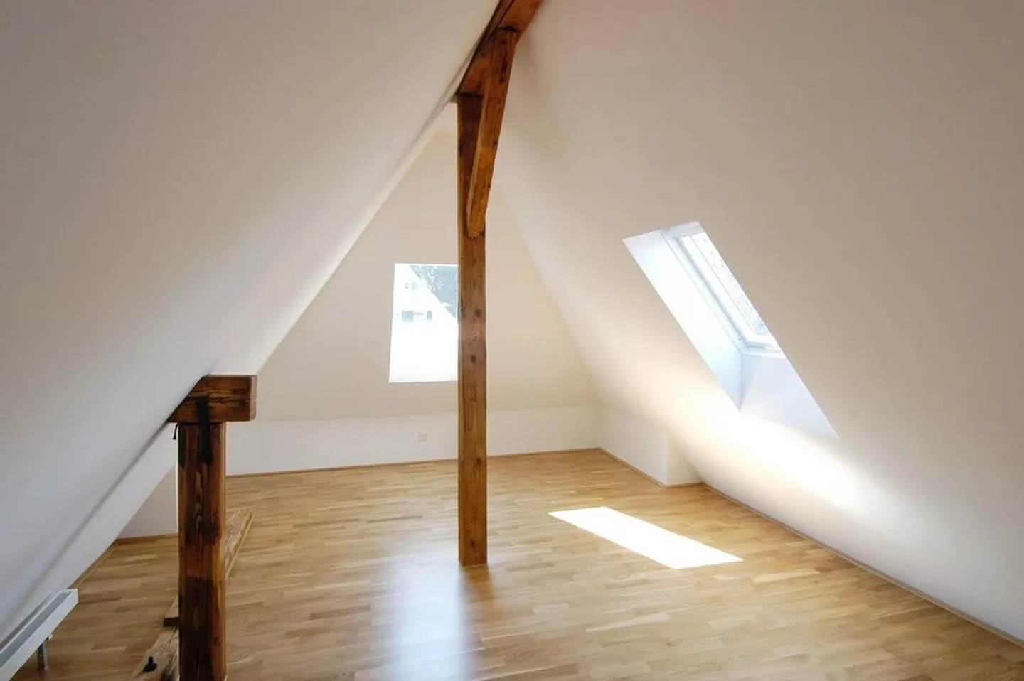 Appartamento maisonette speciale con galleria e utilizzo del giardino - Foto 8 di 11