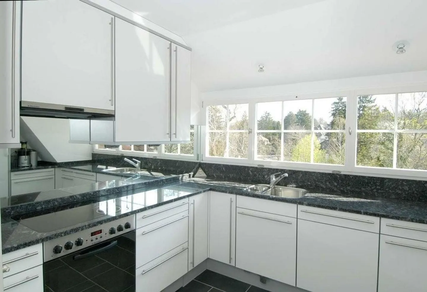 Appartamento maisonette speciale con galleria e utilizzo del giardino - Foto 9 di 11