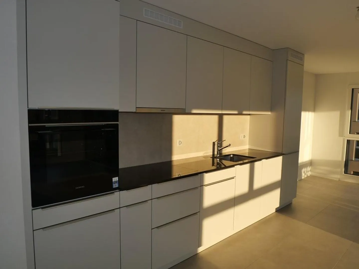 Appartement neuf de 3.5 pièces au rez-de-chaussée à Kerzers - Photo 2 sur 6