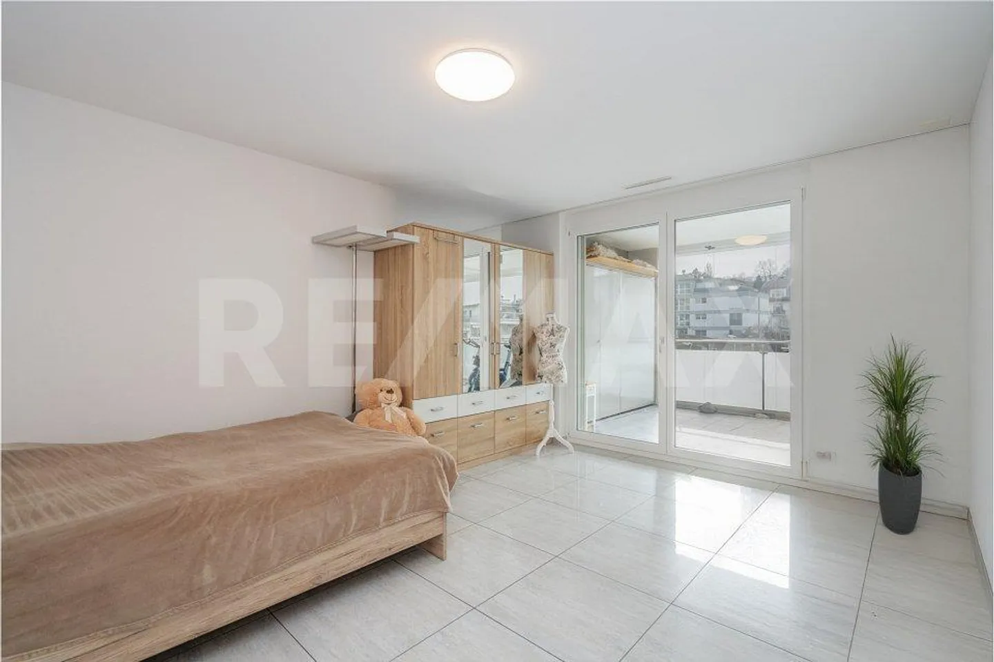 Licht, Raum und Komfort – zeitgemäss wohnen, grosszügig leben - Foto 10 di 13