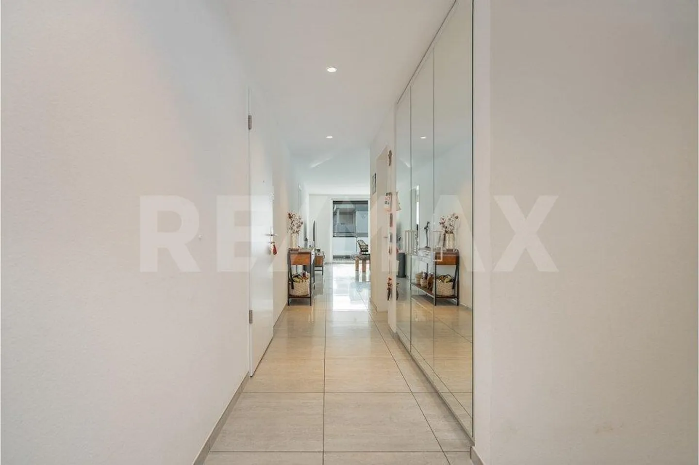 Licht, Raum und Komfort – zeitgemäss wohnen, grosszügig leben - Foto 12 di 13