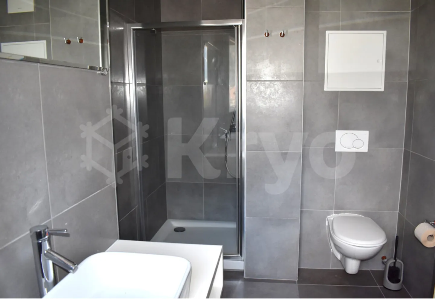 SAXON - BEAUTIFUL 2-ROOM APARTMENT FOR RENT - Photo 4 of 4