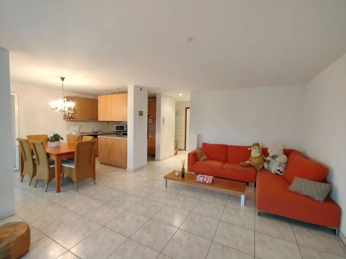 3.5 Room Apartment - Photo 2 of 7