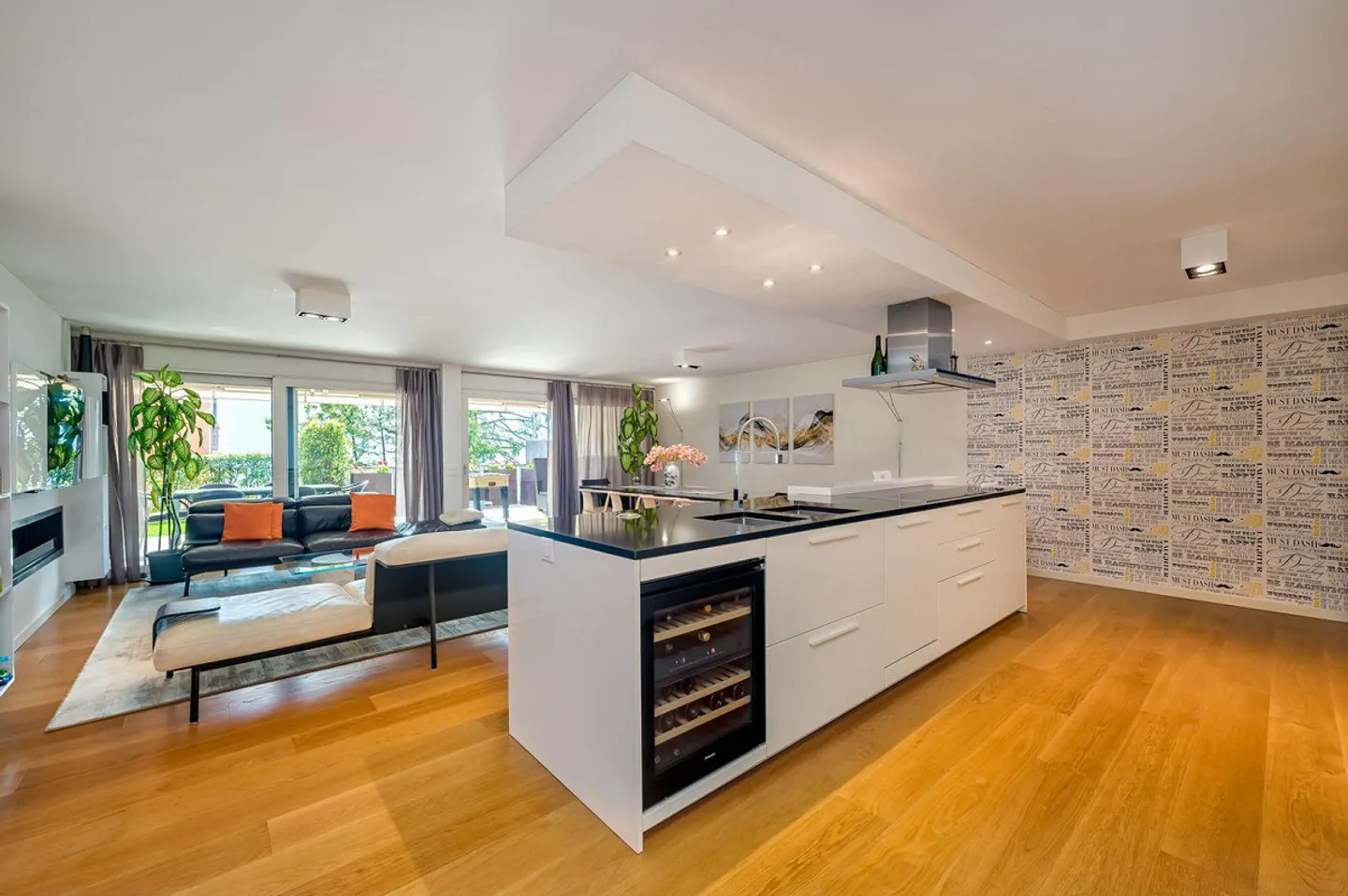 Comfortable Flat with Private Garden in Melide - Photo 7 of 10