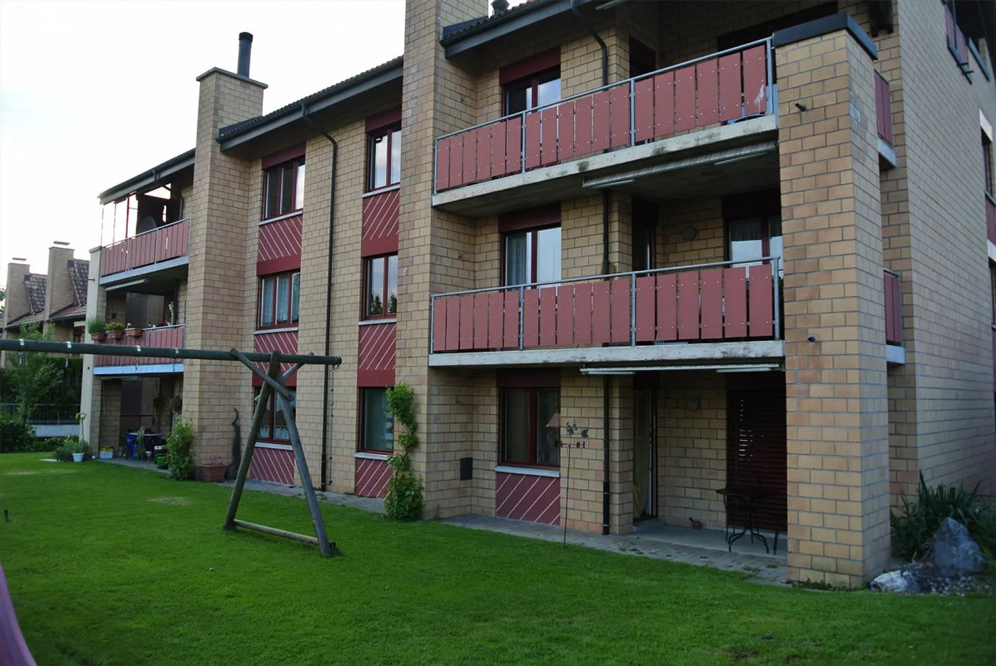 Charmante Wohnung mit Sitzplatz - Foto 2 von 5