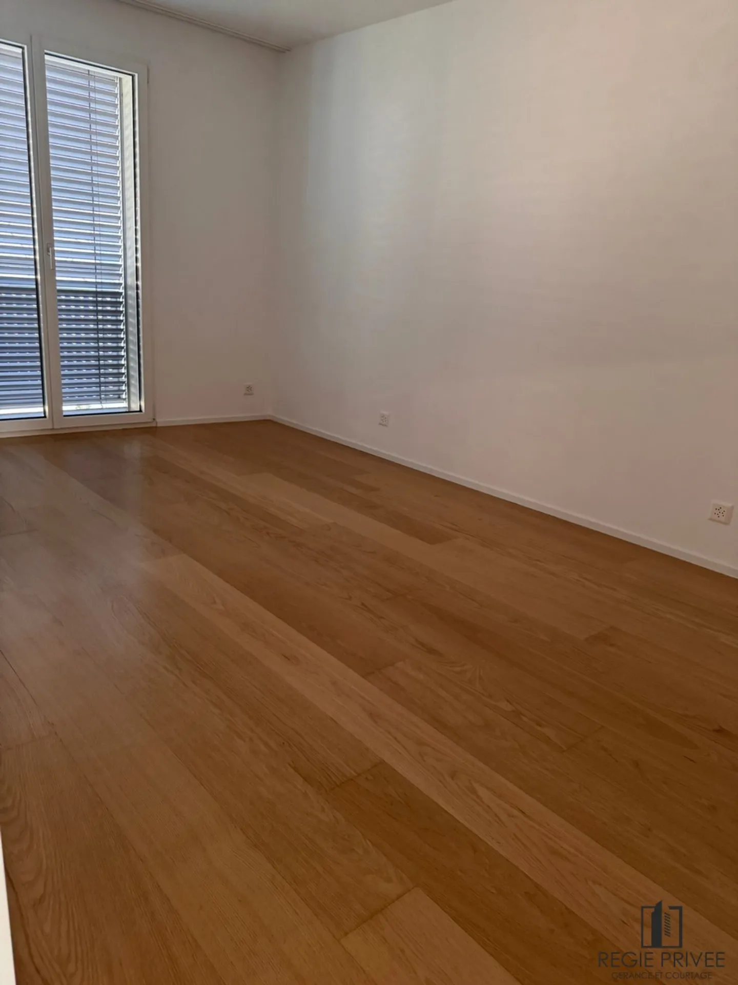 Spacious 4.5-room apartment with balcony - Photo 8 of 12