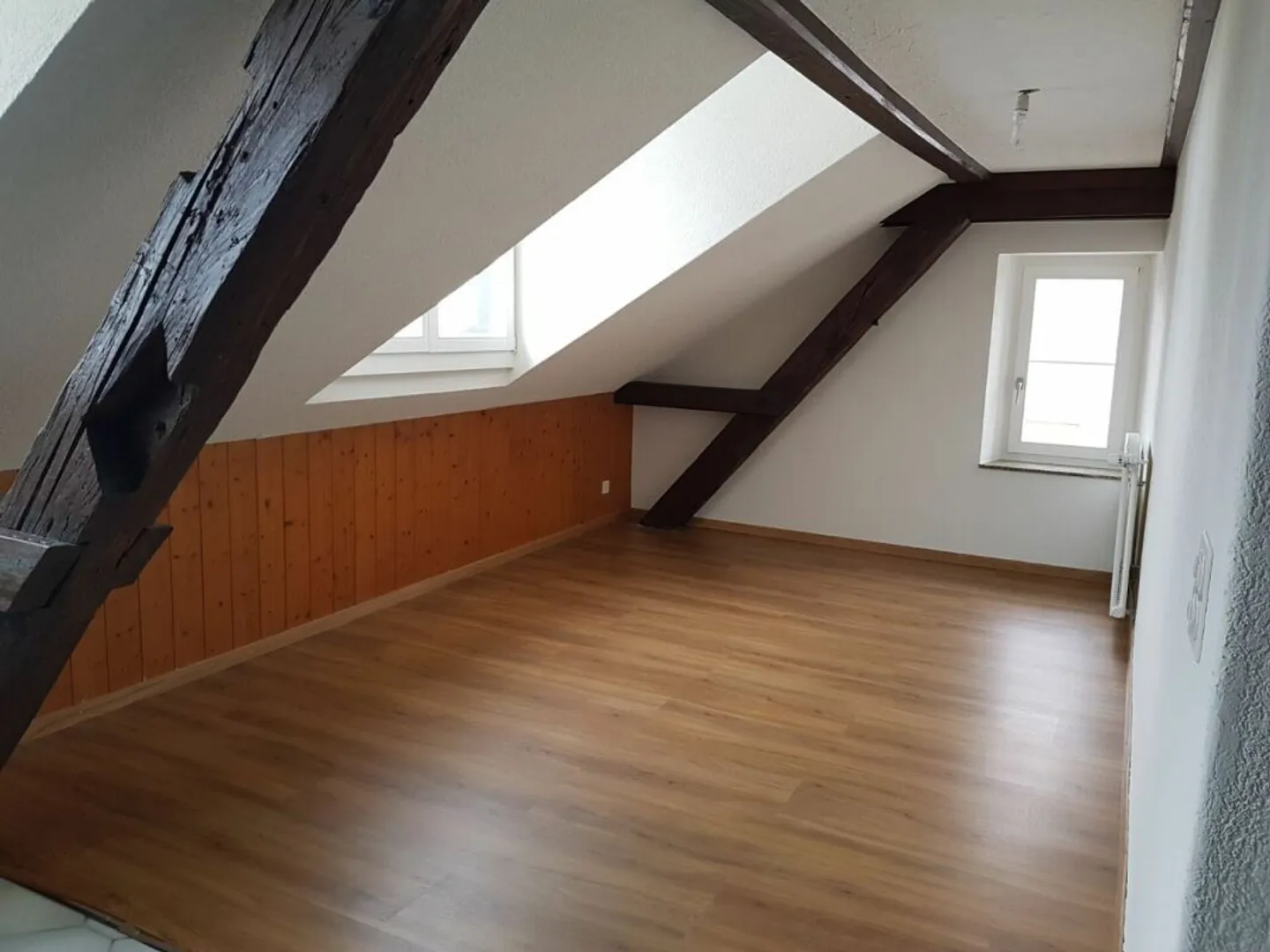 Yield property, well-maintained multi-family house with 3 apartments - Photo 11 of 16