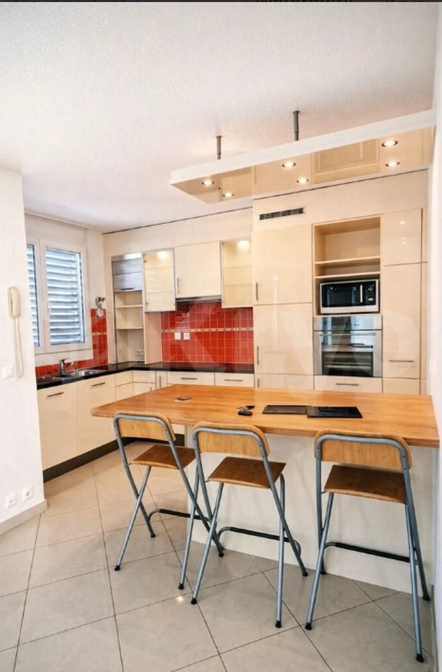 Prächtige 6-Zimmer-Wohnung im 2. Stock in Versoix - Photo 2 of 6