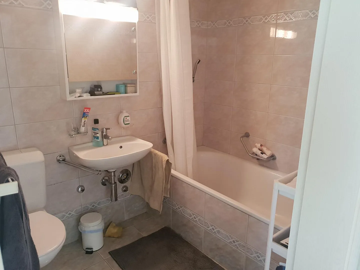 Helle 2-Zimmer-Wohnung mit Balkon - Foto 6 von 6