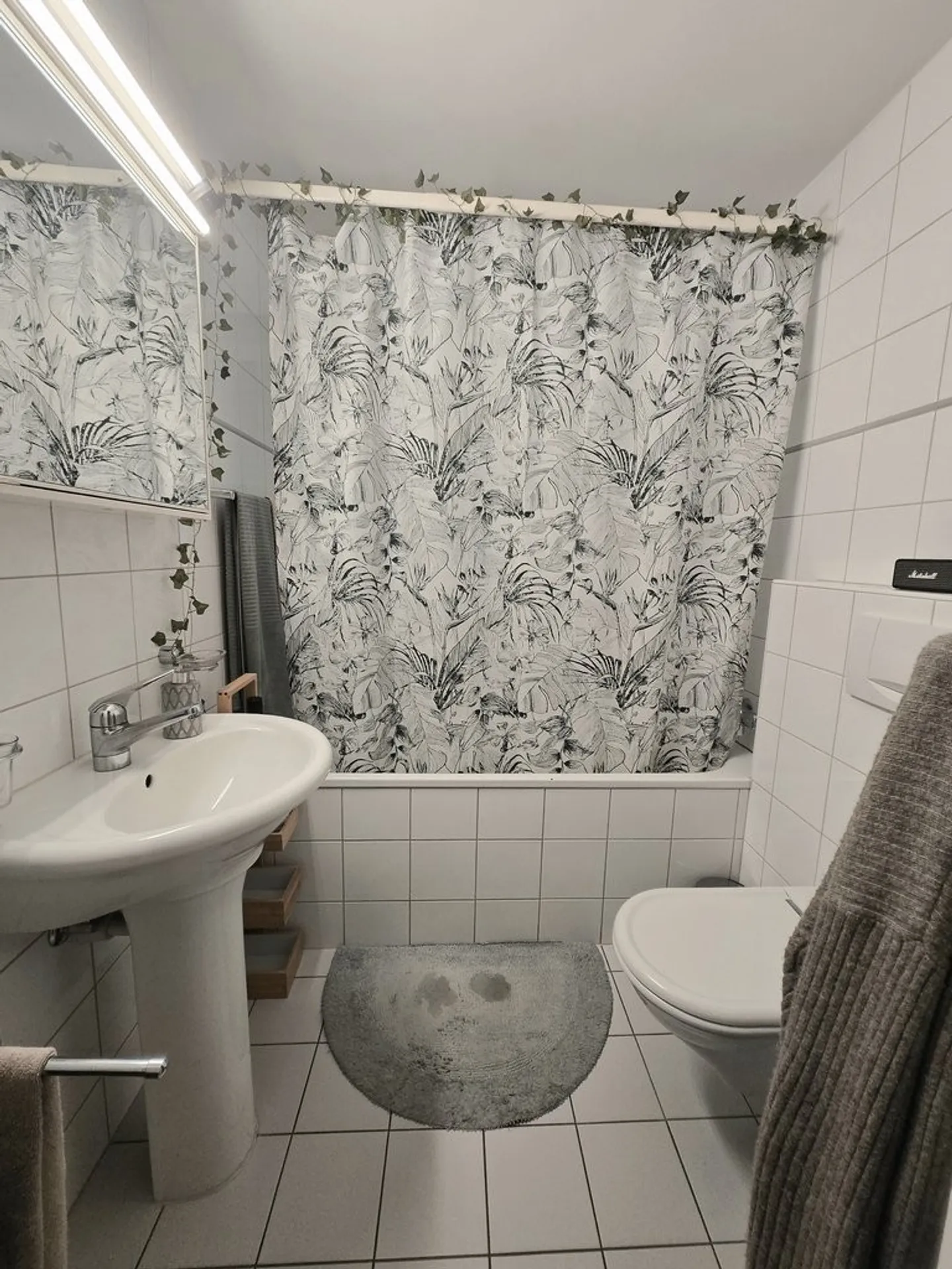 Accogliente appartamento mansardato di 3 stanze in affitto a Liebefeld - Foto 7 di 9