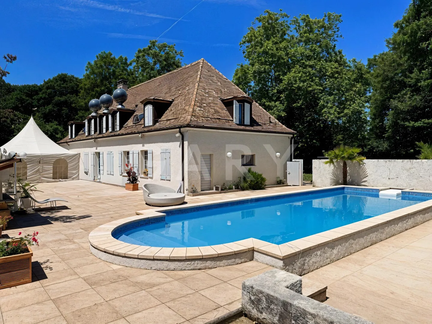 Manor House with great potential - Photo 4 of 10