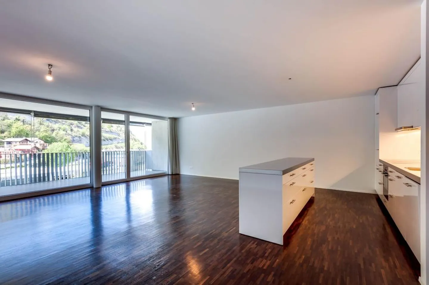 Vivere comodamente in uno sviluppo moderno - Foto 5 di 9