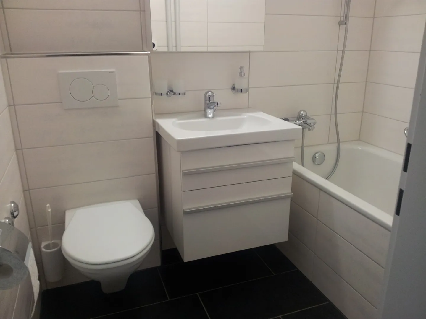 Apartment for rent - Photo 4 of 5