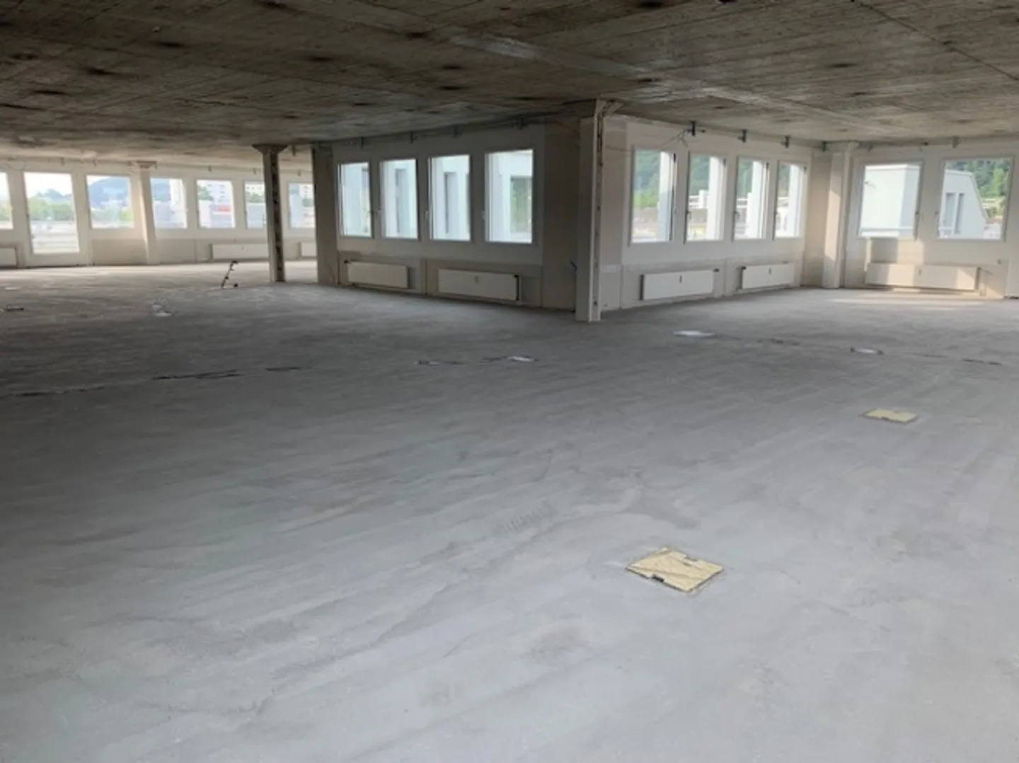 Attractive office and commercial space in shell construction - Photo 4 of 7