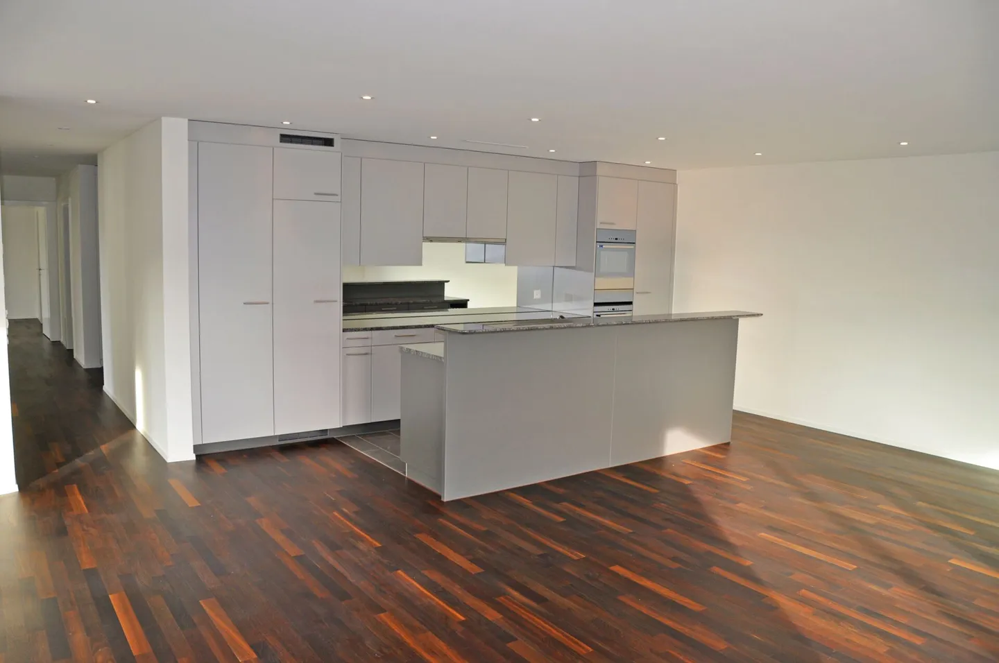 Appartement attrayant de 4,5 pièces dans un quartier calme - Photo 2 sur 6