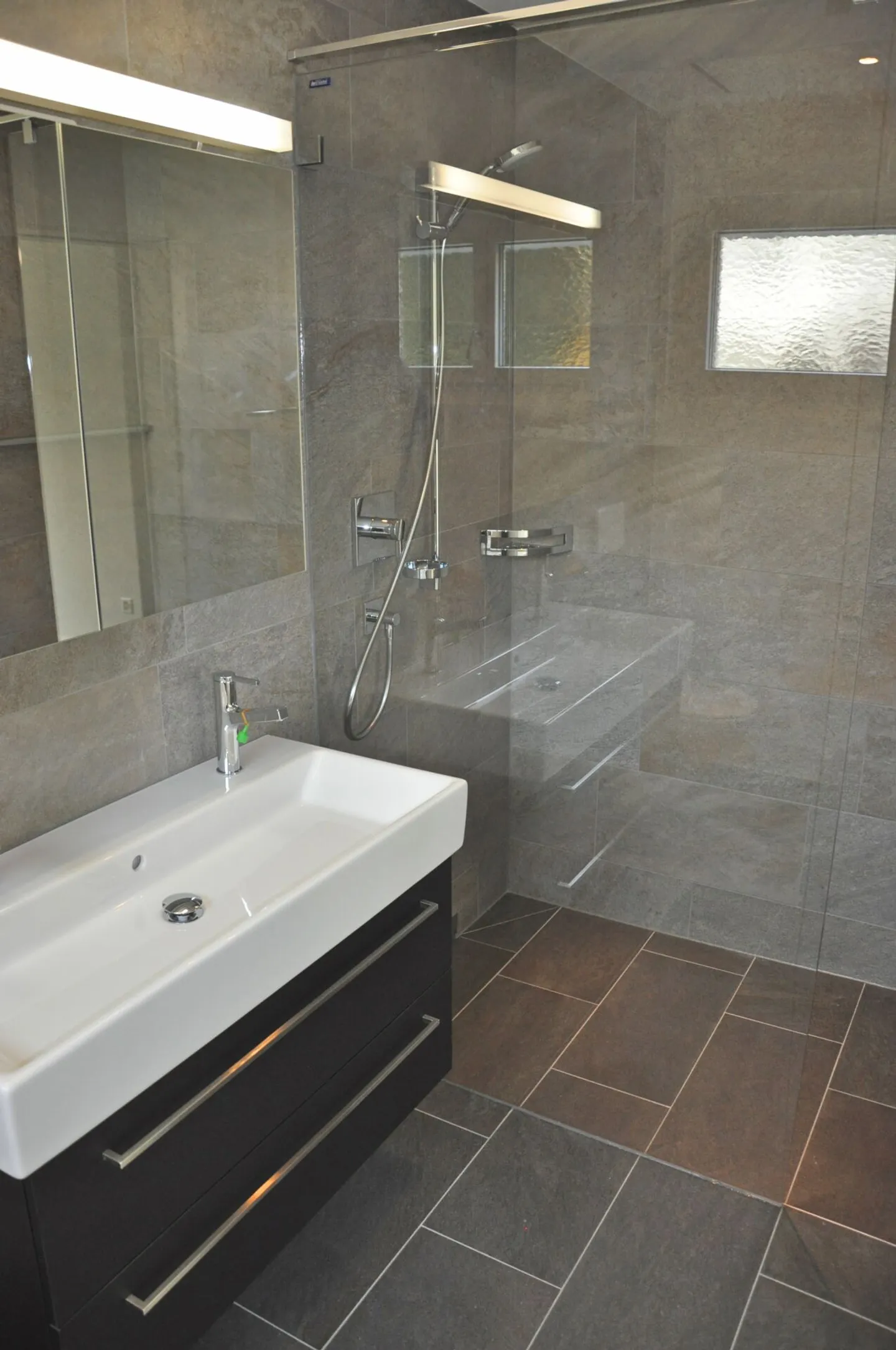 Appartement attrayant de 4,5 pièces dans un quartier calme - Photo 5 sur 6