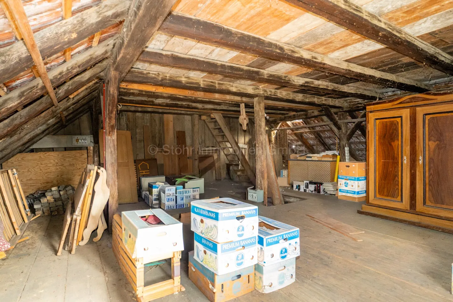 Building land in Brütten with historic farmhouse and development potential - Photo 22 of 25
