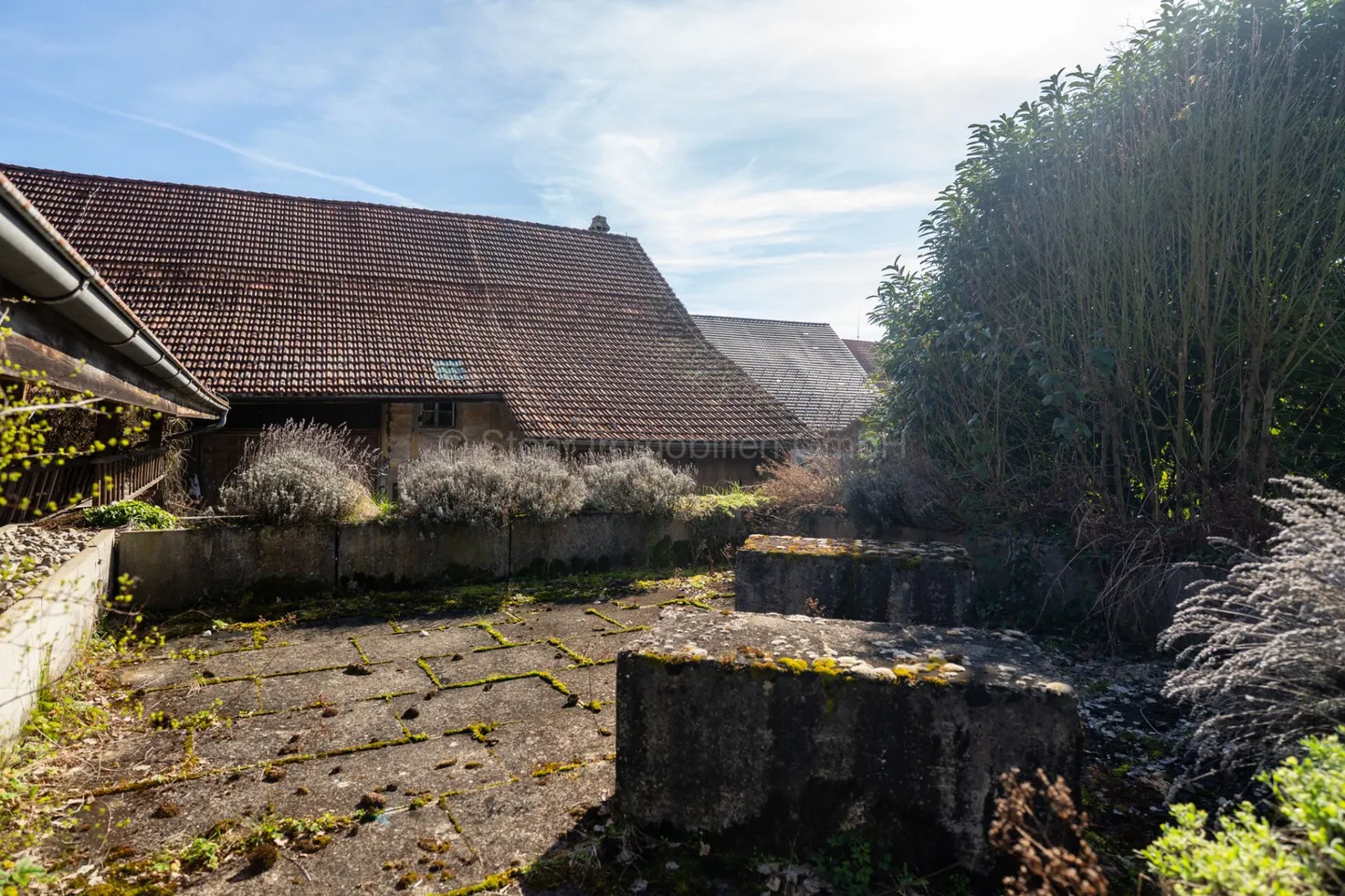Building land in Brütten with historic farmhouse and development potential - Photo 25 of 25