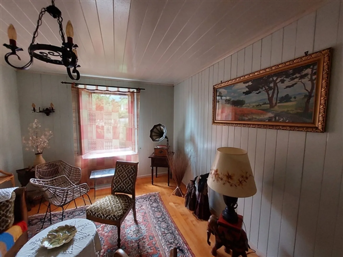 Affascinante fattoria con vista sul lago e sulle Alpi, su un terreno di 2.867 m², composto da due appartamenti e un fienile - Foto 12 di 13