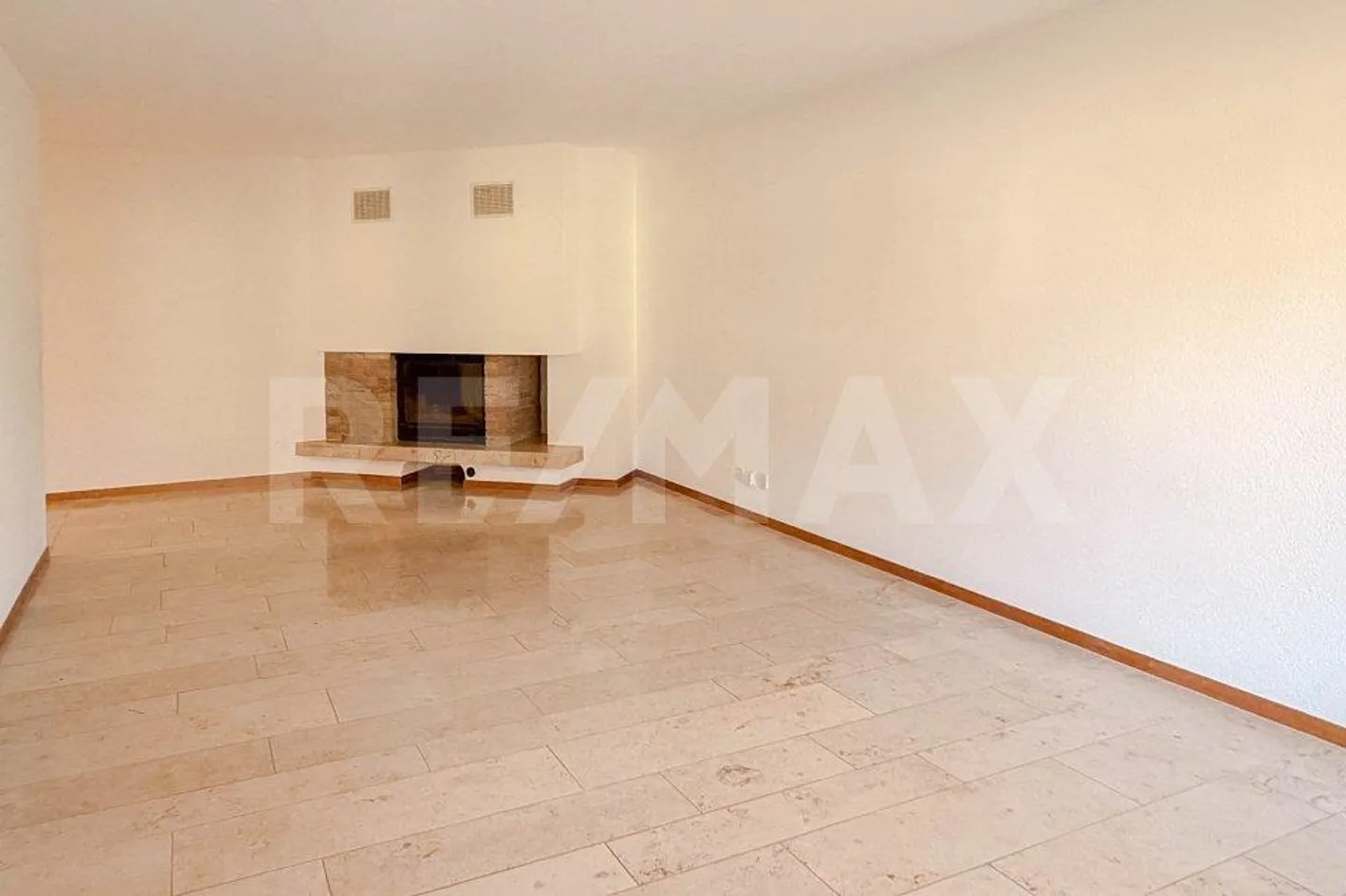 Emplacement central : appartement de 3,5 pièces au 2ème étage - Photo 9 sur 13