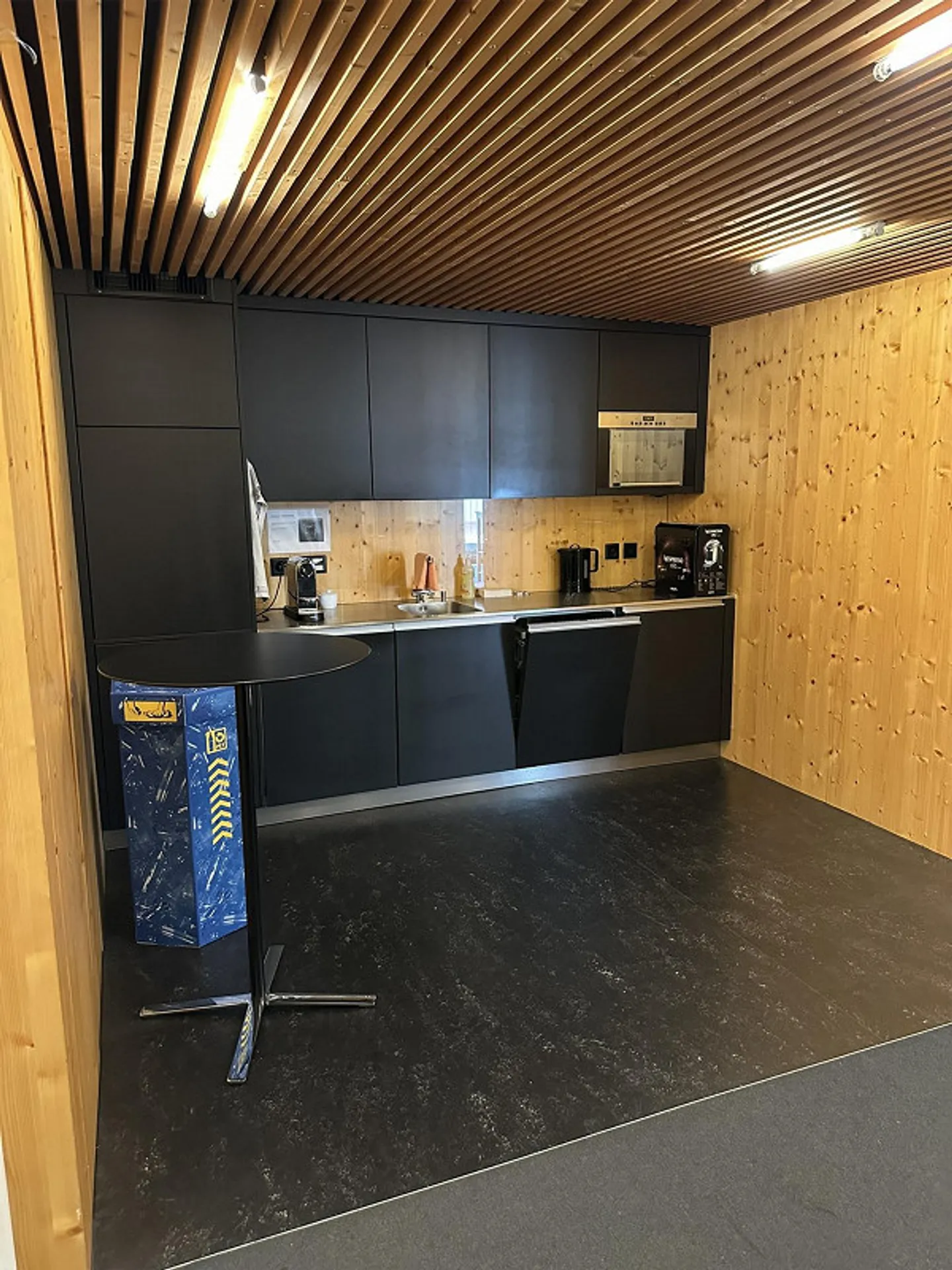 Espace commercial dans la vieille ville - Photo 6 sur 12