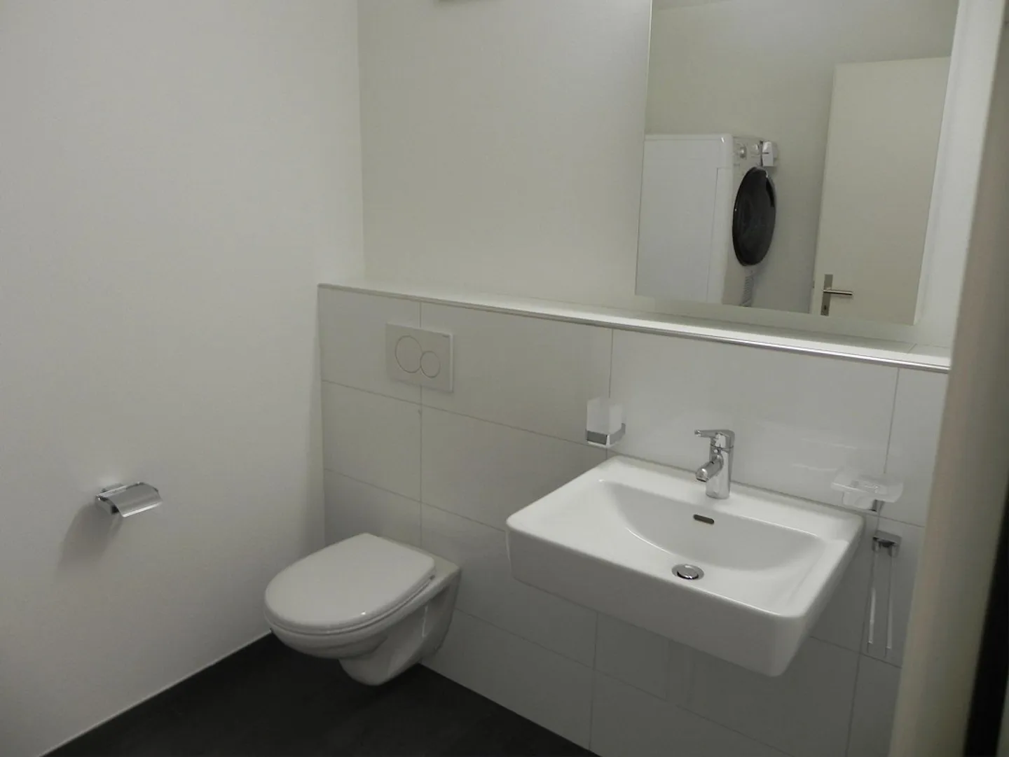 Attraktive, helle, moderne  und  komfortable 3 1/2 Zimmer Wohnung - Foto 8 von 22