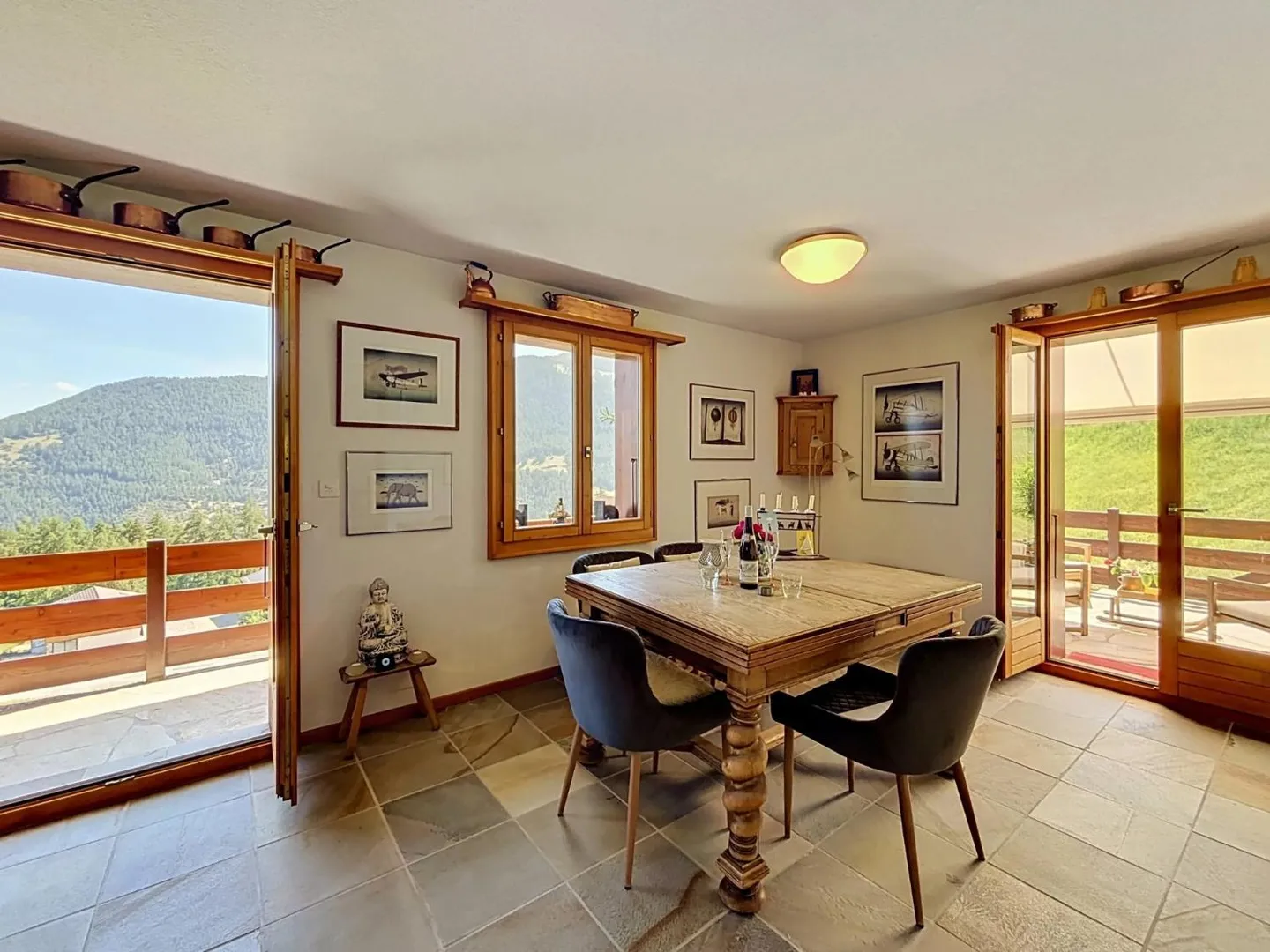 Chalet with breathtaking view - Photo 6 of 13