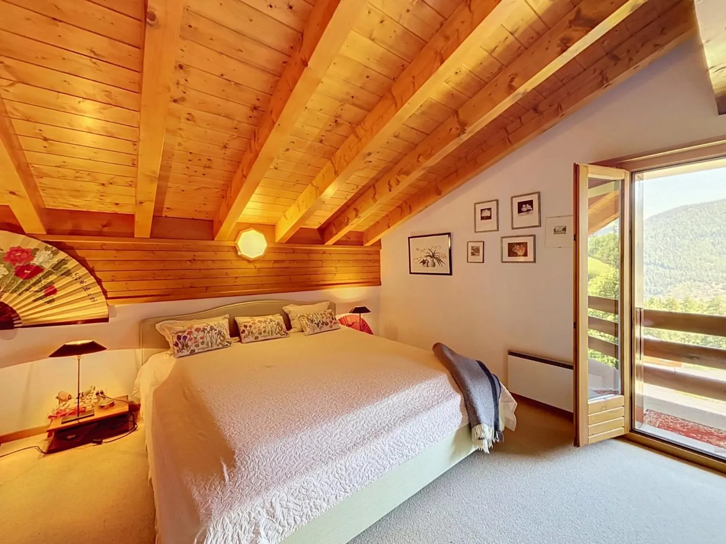 Chalet with breathtaking view - Photo 8 of 13