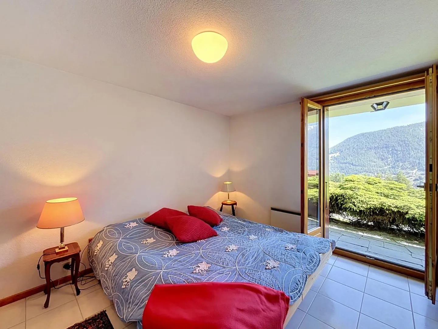 Chalet with breathtaking view - Photo 11 of 13