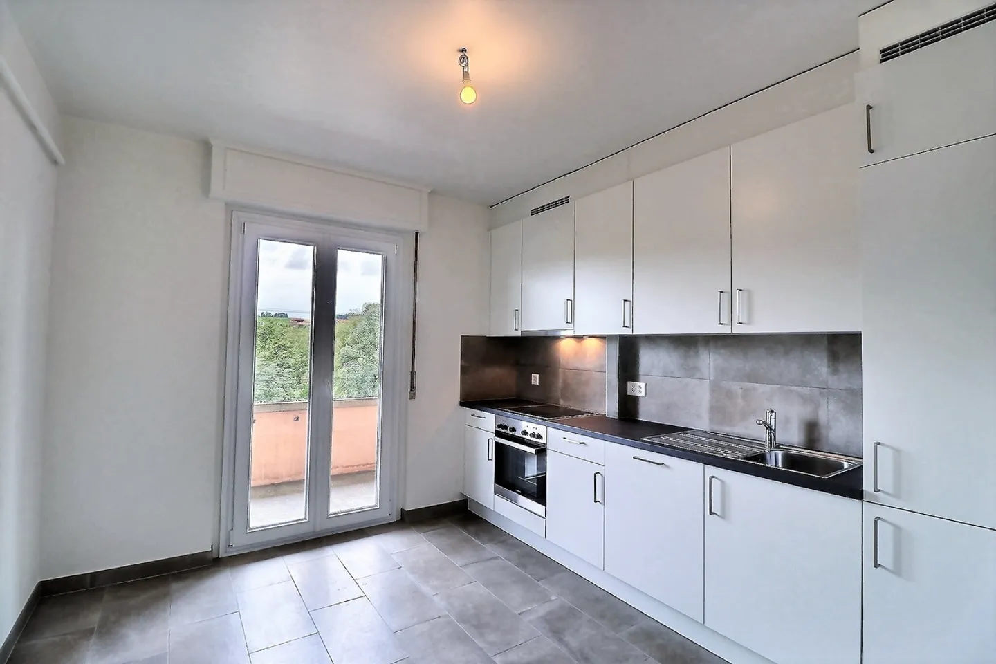 Charmante Wohnung in Romont - Foto 2 von 10