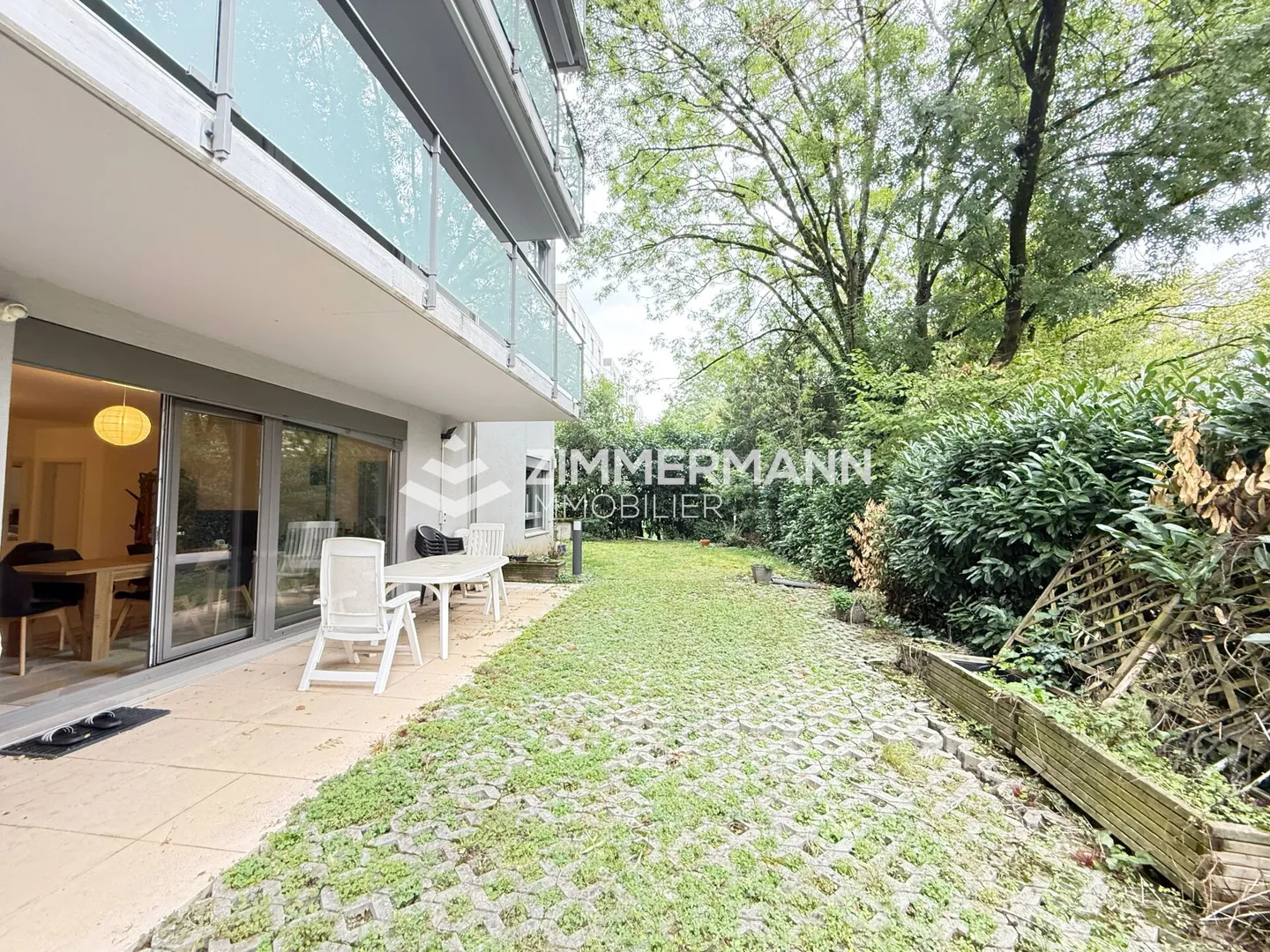 Hochwertige Wohnung mit Garten zu verkaufen! - Foto 3 von 12
