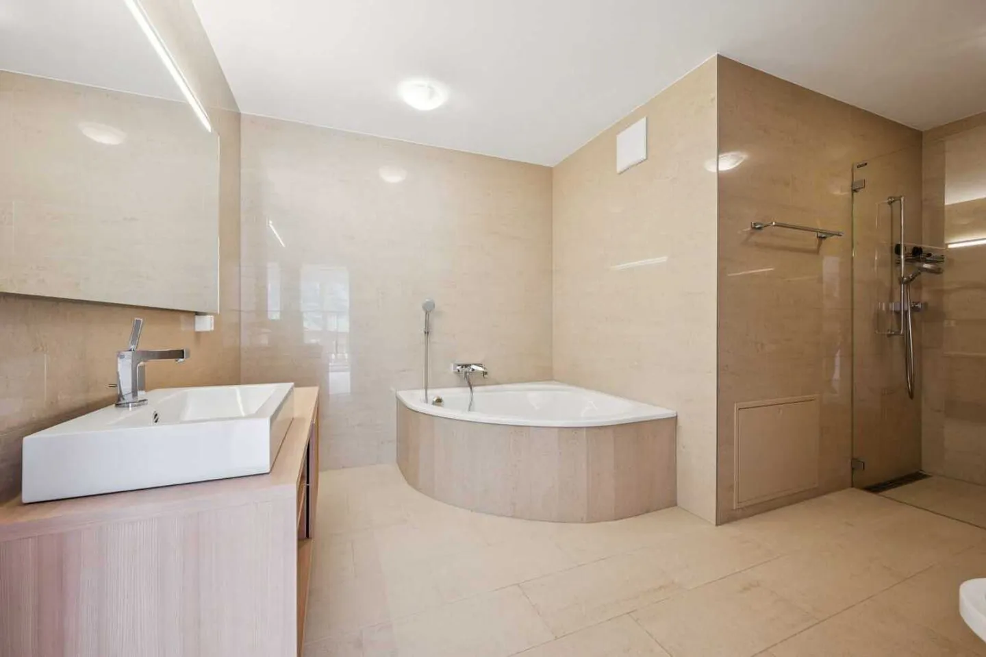 Ihr Rückzugsort in den Alpen: 4.5-Zimmer-Residenz in Leukerbad - Foto 10 von 13